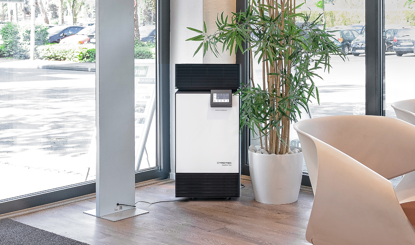 High-performance air purifier AirgoClean® One for smaller shops, offices, medical practices, law firms or exclusive private rooms